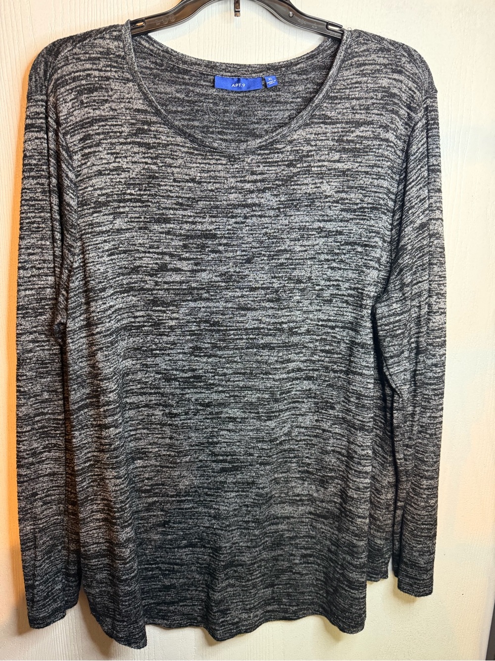 Apt. 9 Women’s Black/Gray Marled Long-Sleeve Top